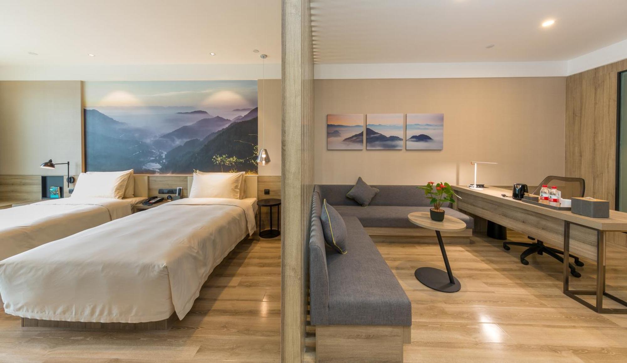Atour Hotel Chongqing Hongyadong Riverview Exterior photo